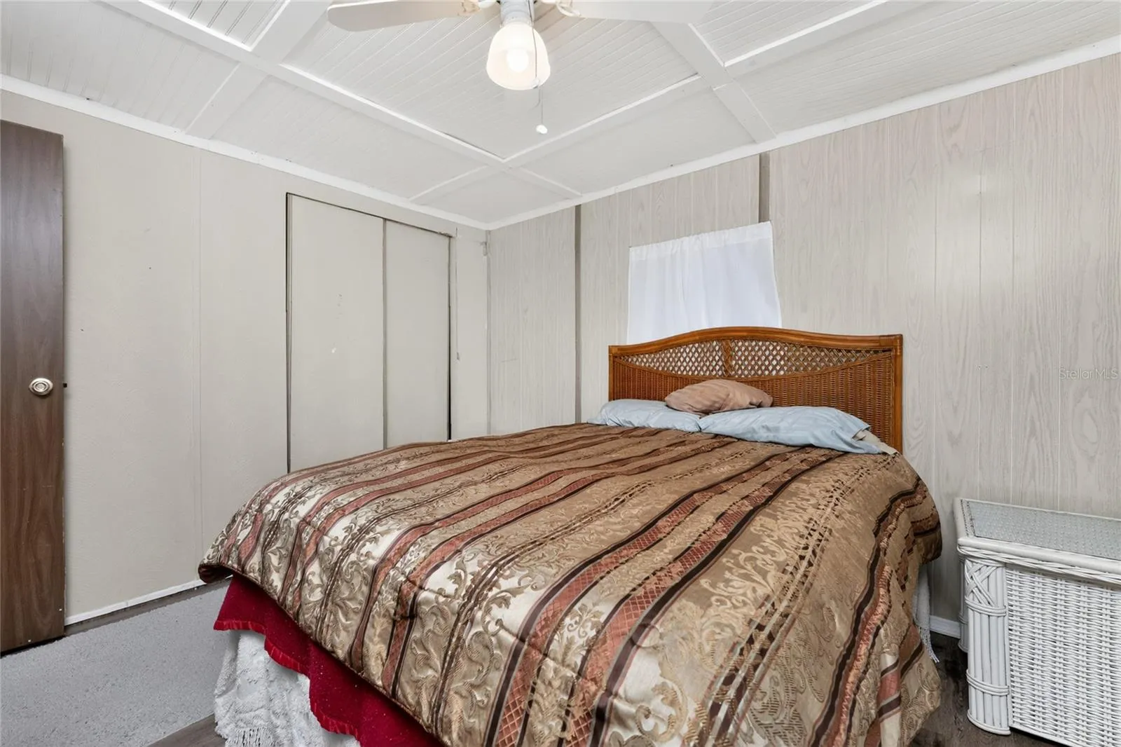 Guest bedroom