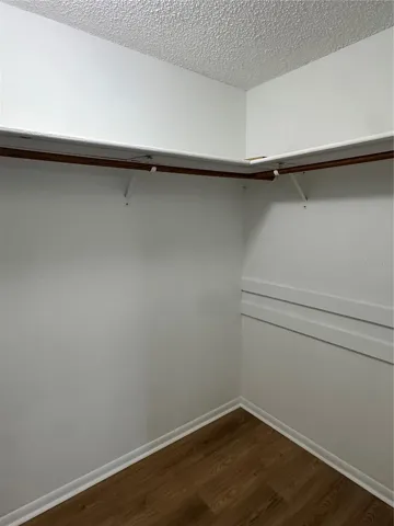 Walk in closet Master Bedroom