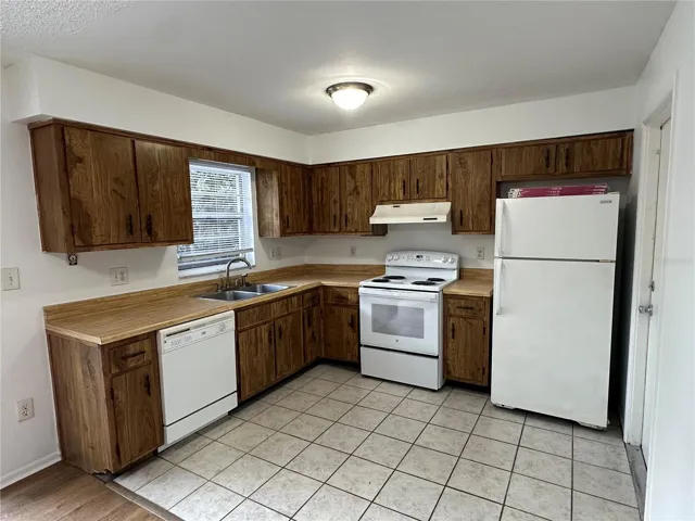 Kitchen 2