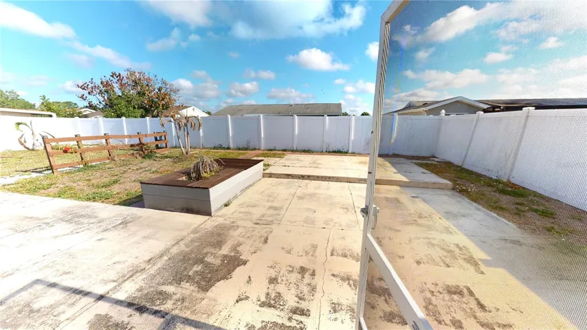 Sizeable fenced yard