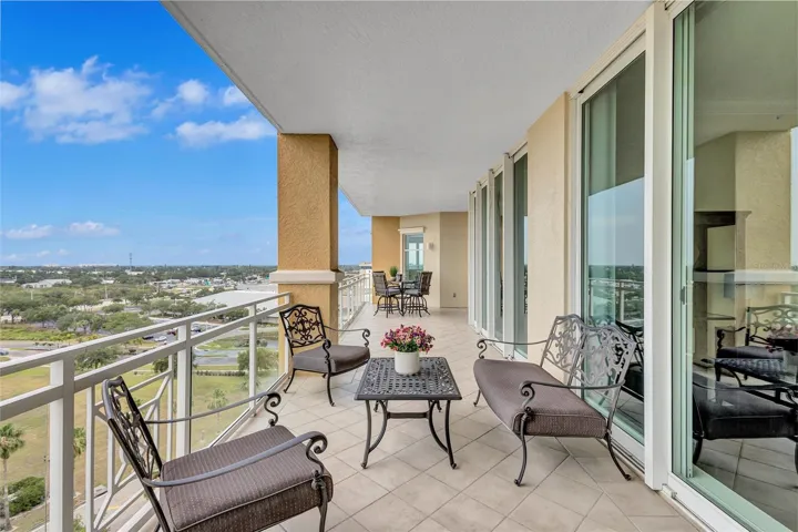 Spacious Patio