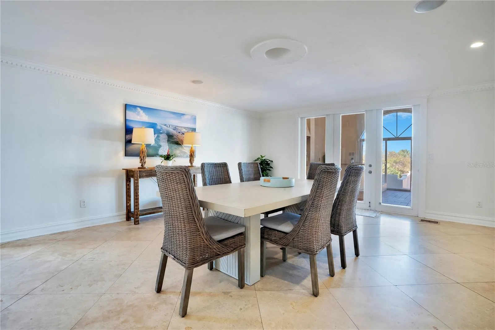 Living room 2