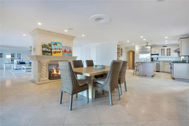 Living room 5