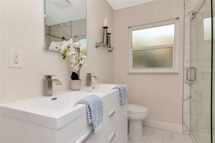 2nd Bathroom