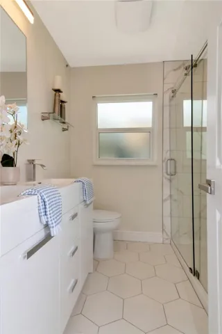 2nd Bathroom