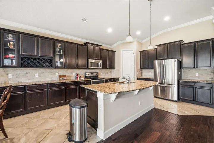 Breakfast bar