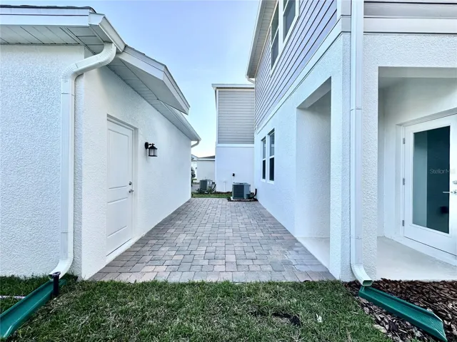 Bungalow house with a Patio