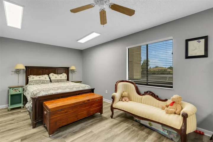 upstairs bed 1