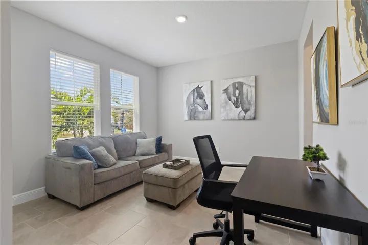Living Room/Flex Room
