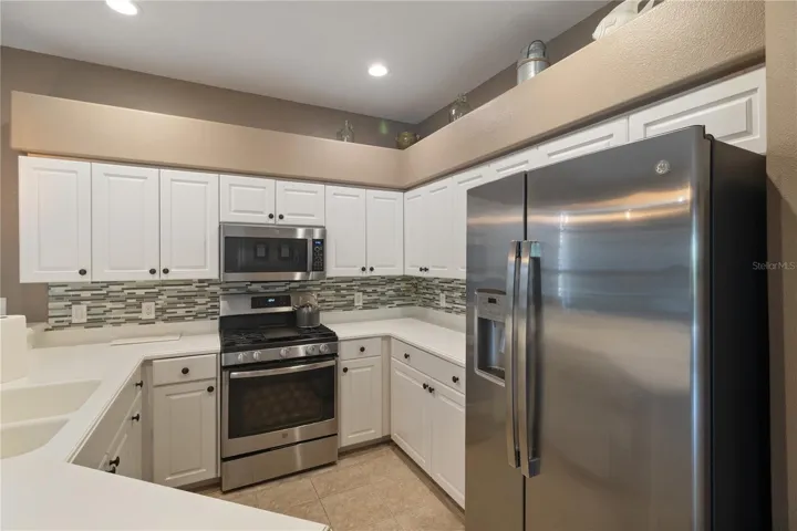 The culinary flair will come to life again. Plenty of storage allows for clean counters.