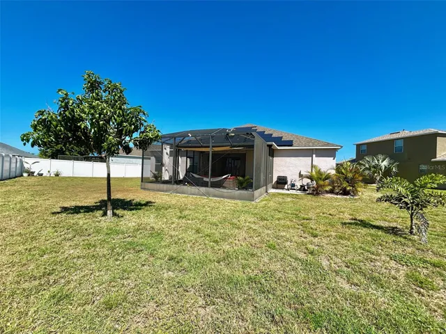 Huge yard!