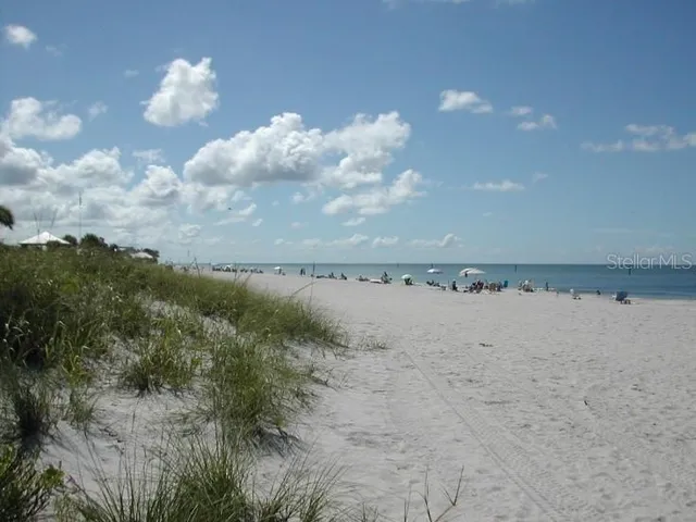 Manasota Key beach - just 2.5 miles away!