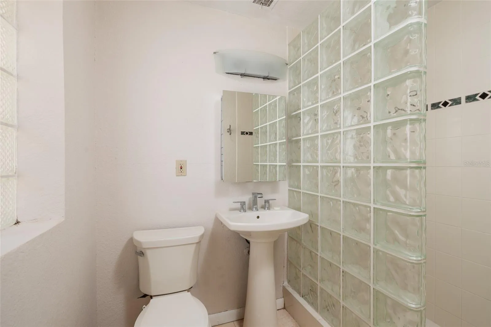 3rd bathroom ensuite 3rd bedroom