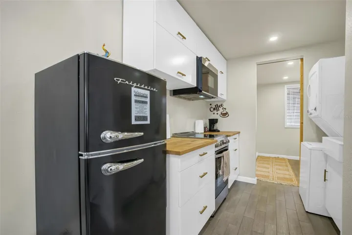 Looking in from dining area - Kitchen