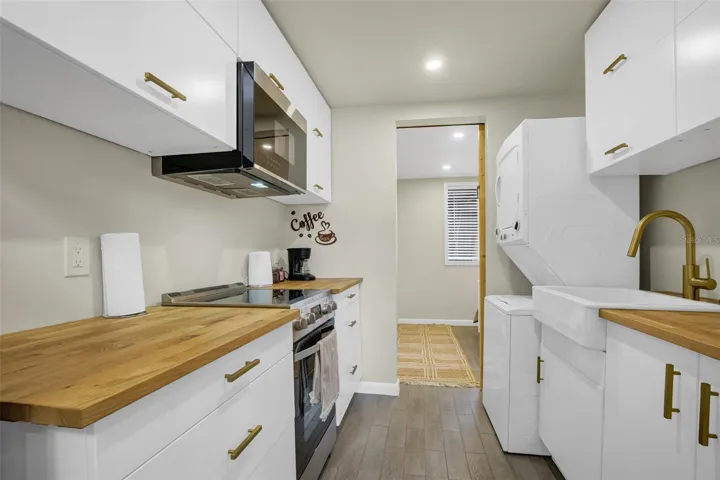 Looking in from dining area - Kitchen