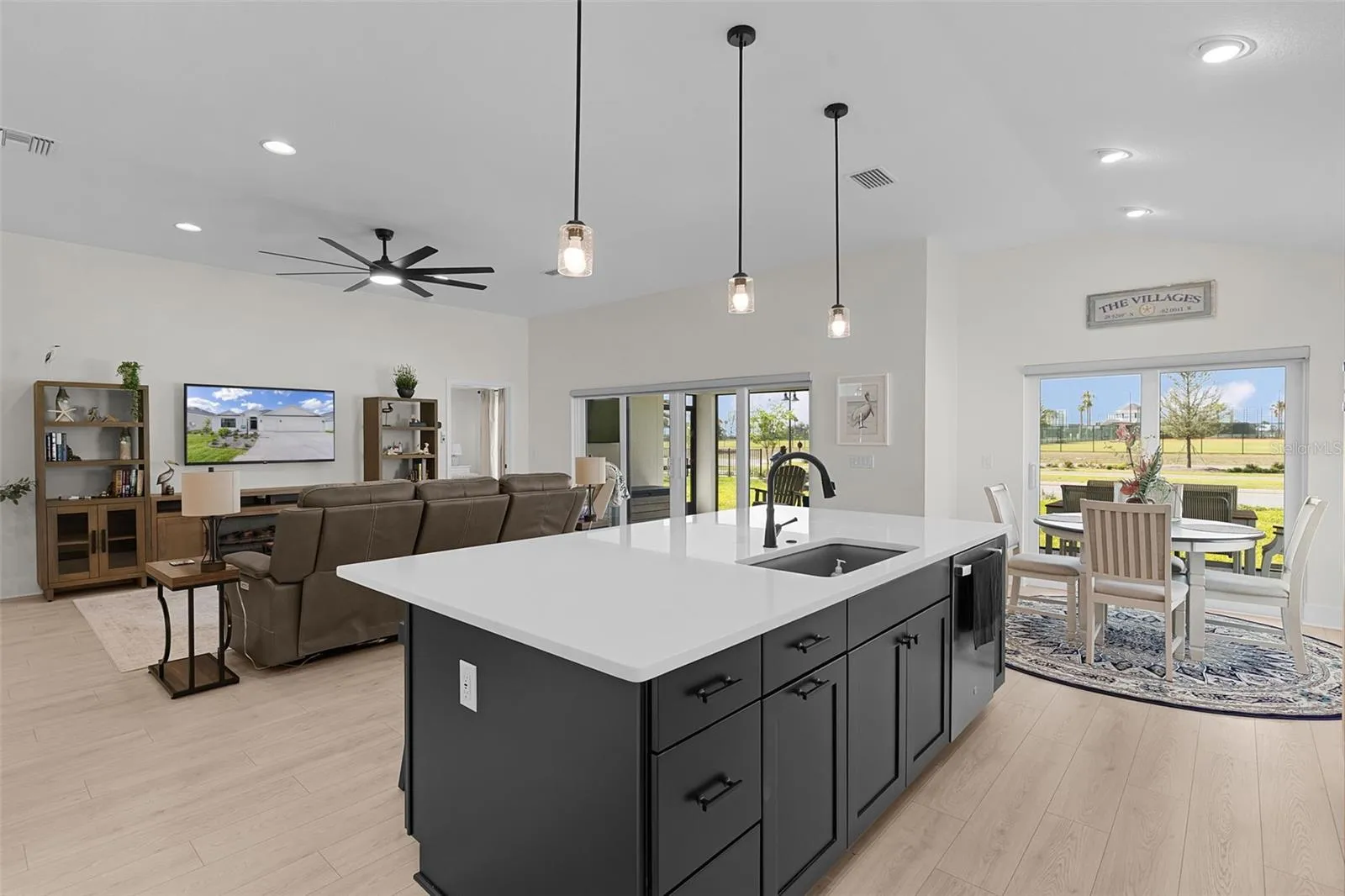 Kitchen open view perfect for entertaining