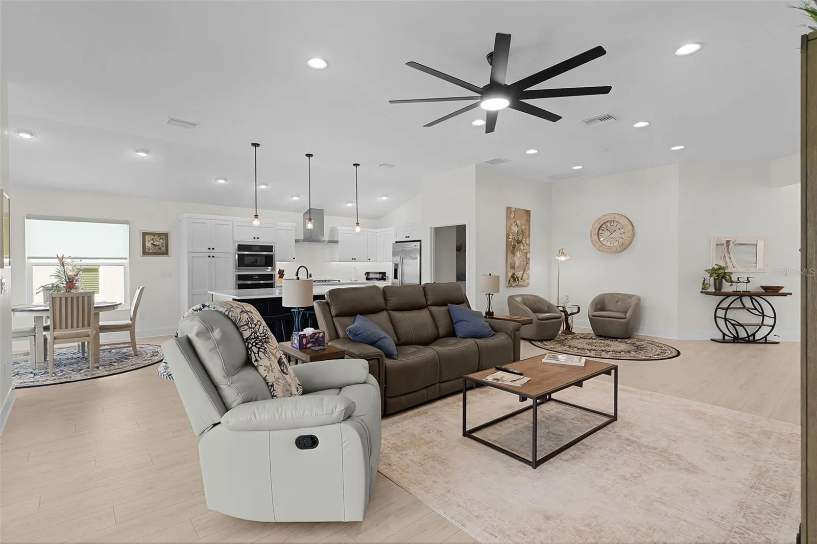 Single Rocker Swivel Recliner