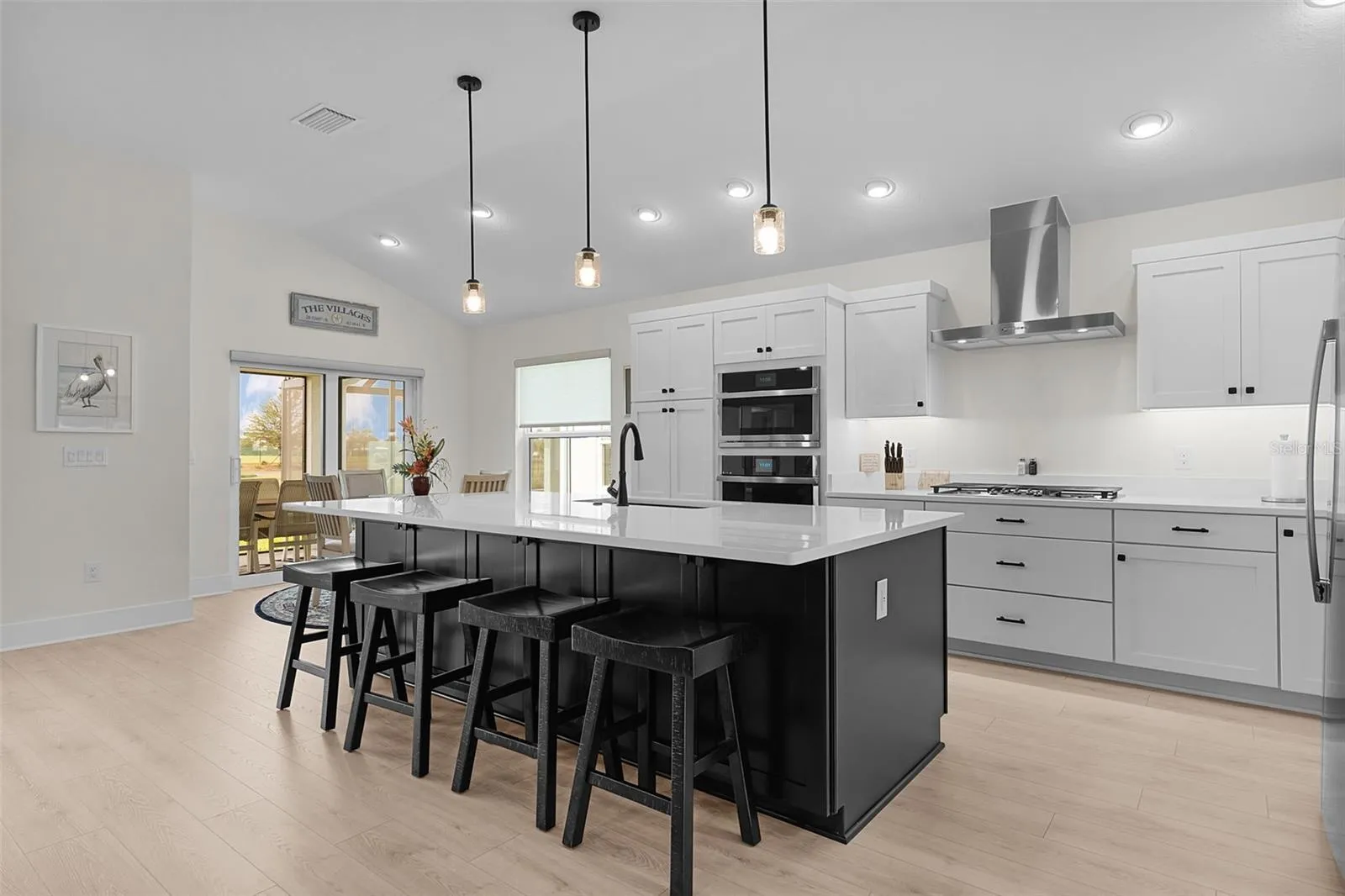 Kitchen Island seating+ Lots of storage room