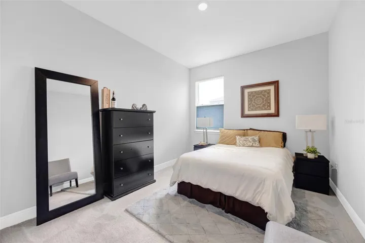 Bedroom 2 (first floor)
