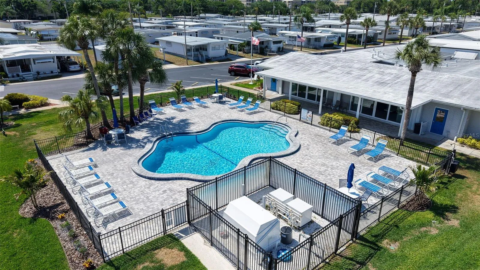 Look at this pool