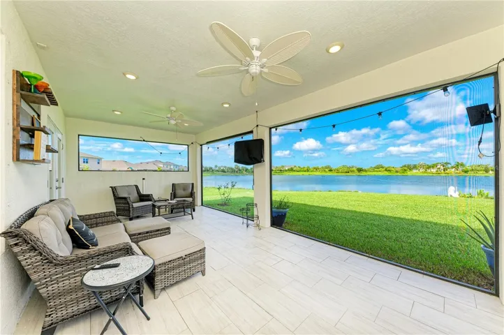 Lanai 2