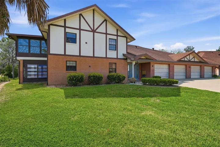 100 E. Oak Terrace Dr. #B2