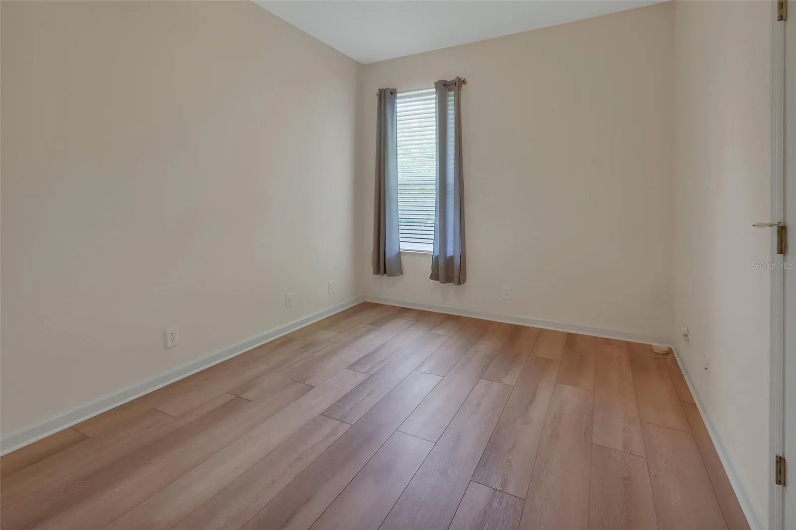 1st bedroom