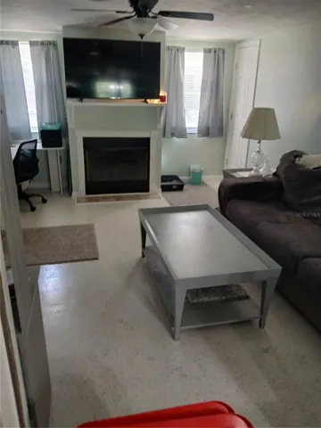 FAMILY ROOM WITH FIRPLACE