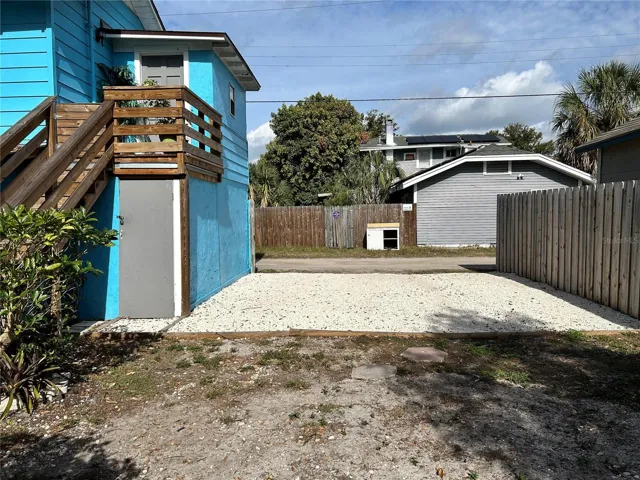 Back building parking