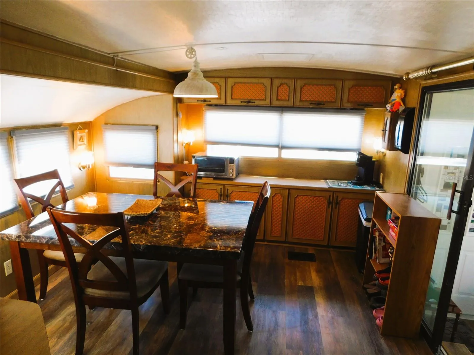 Nice kitchen and eating area.