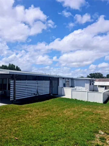 Side/Fenced