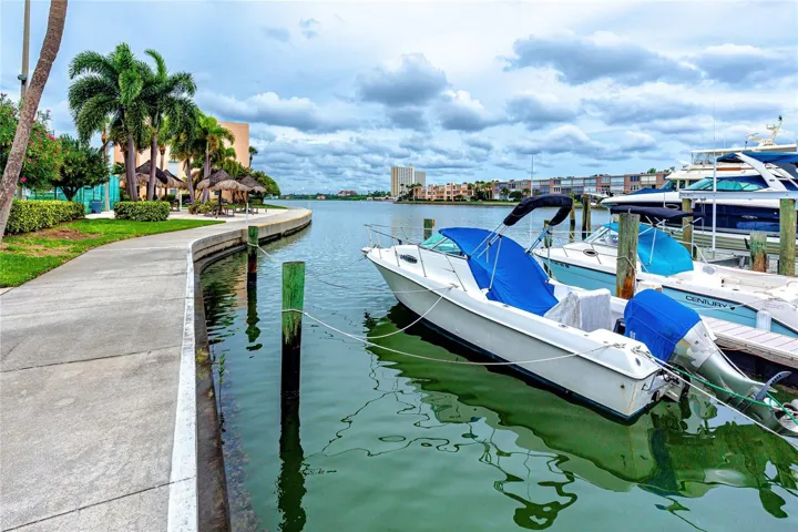 docks