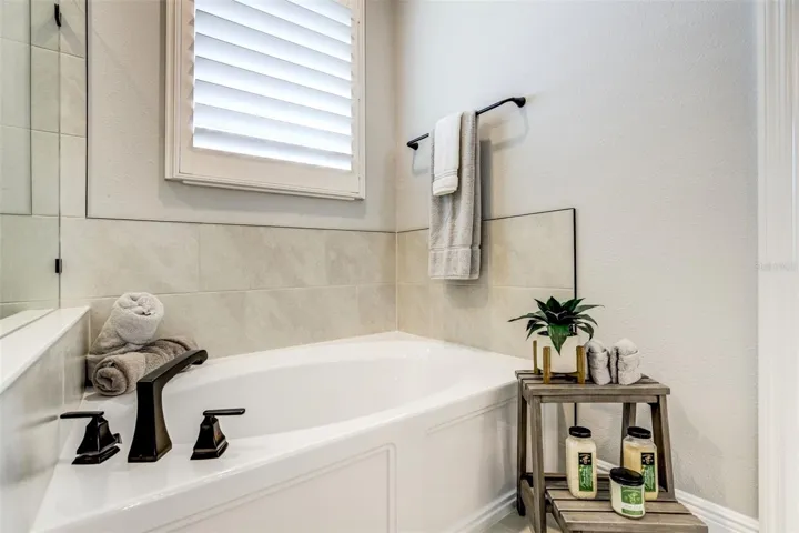 Tub