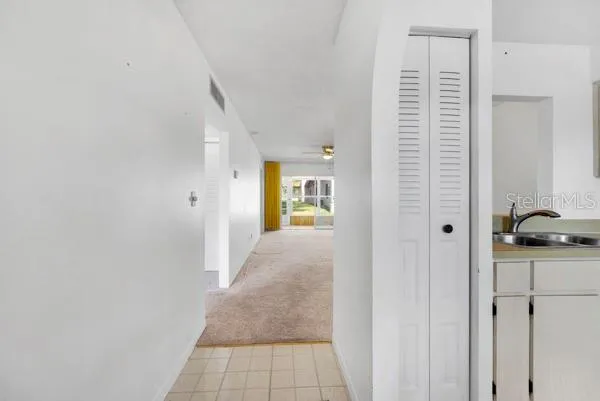 ENTRANCE TO CUTE CONDO
