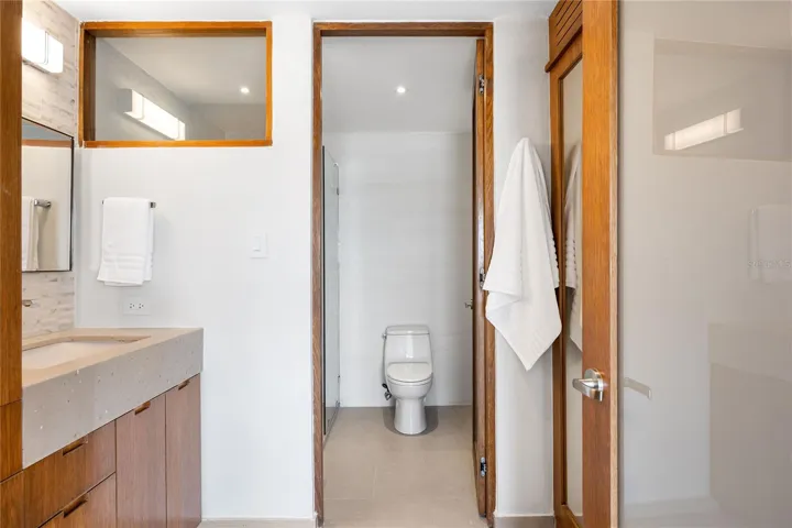 Emajagua 7B | Primary Bathroom