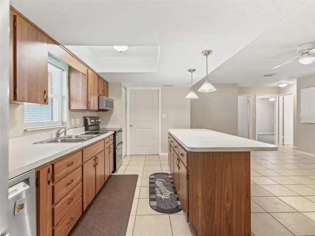 Fully equipped kitchen