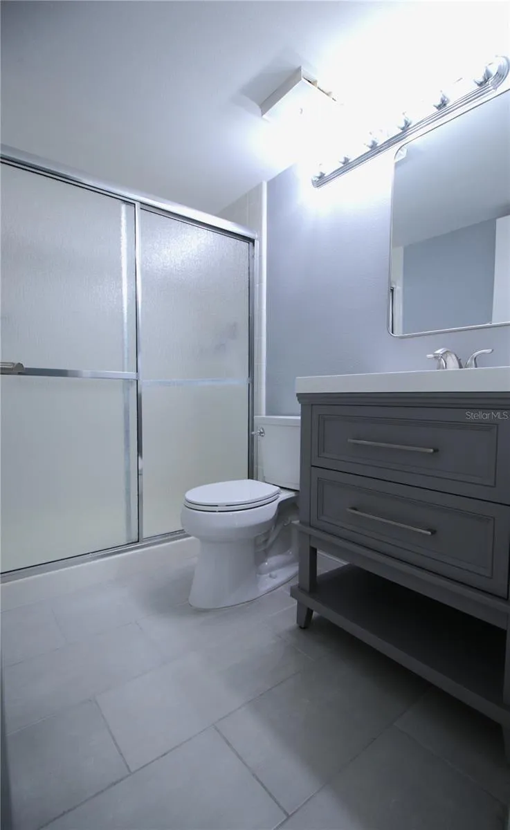 Primary Bathroom has Walk In Shower and Linen Closet!