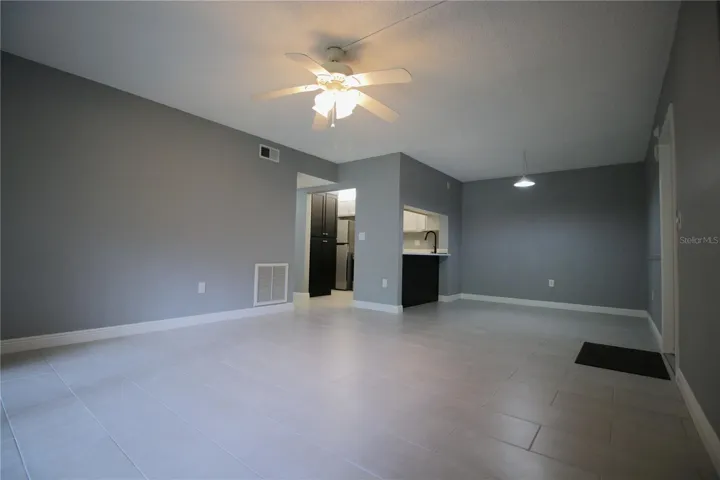 Awesome Eastlake location and ready to Occupy TODAY!!