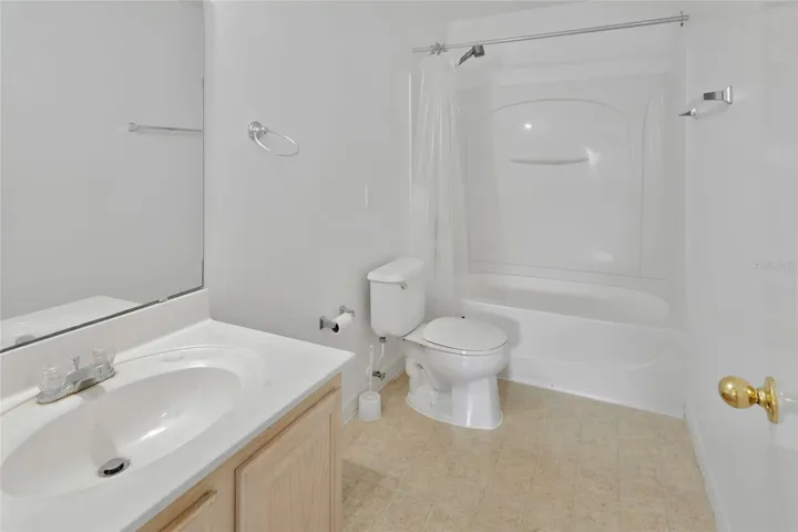 2ND BATHROOM