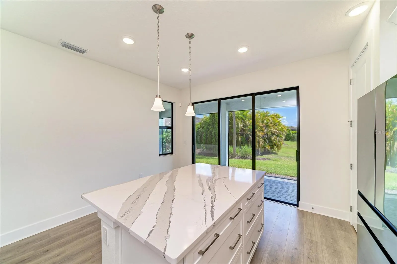 Kitchen Island with upgraded draws