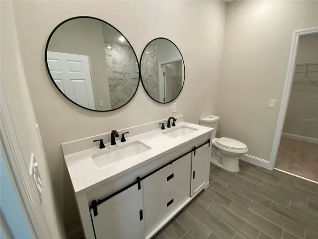 Master Vanity
