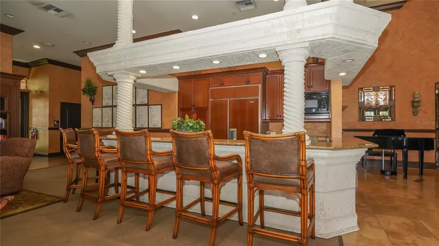 Bar with Kitchen for entertaining
