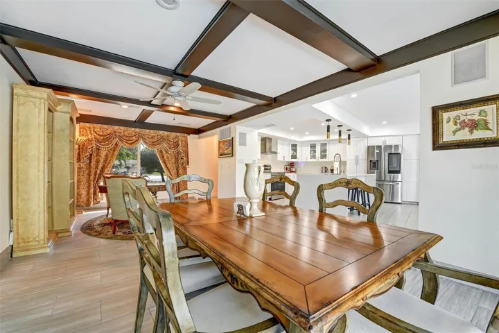 Dining/living room