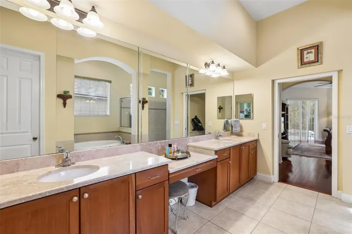 Primary En Suite Bathroom