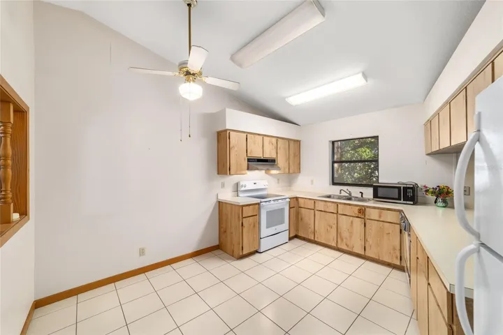 Kitchen with cozy breakfast nook