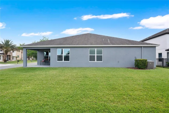 Side Yard/Corner Lot