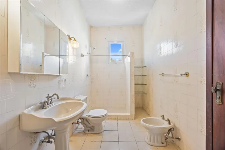 652 Hernandez second floor guest bathroom