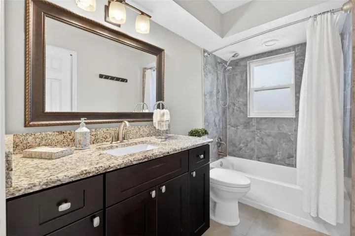 Full hall bath with tub/shower combo