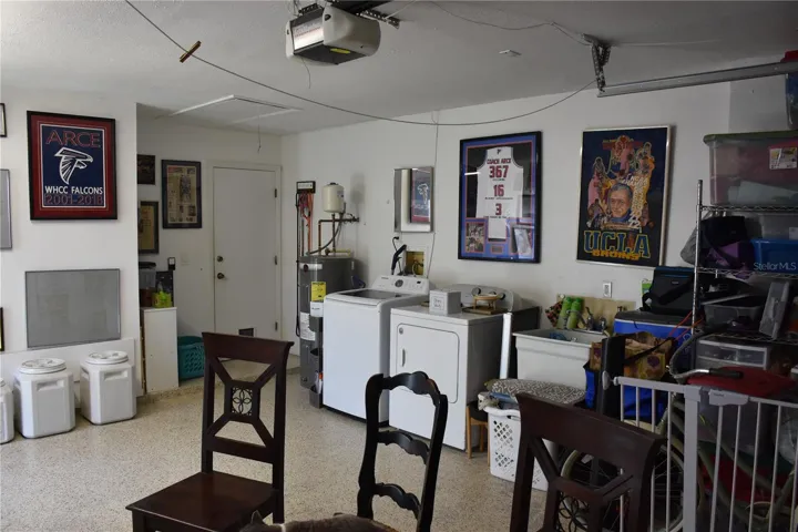 Garage/Mancave