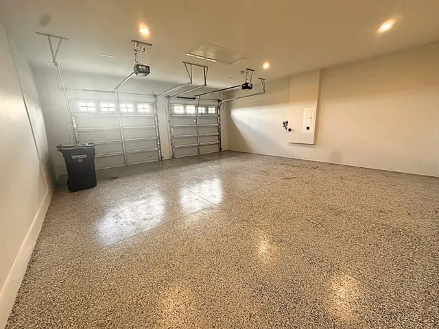 Garage.